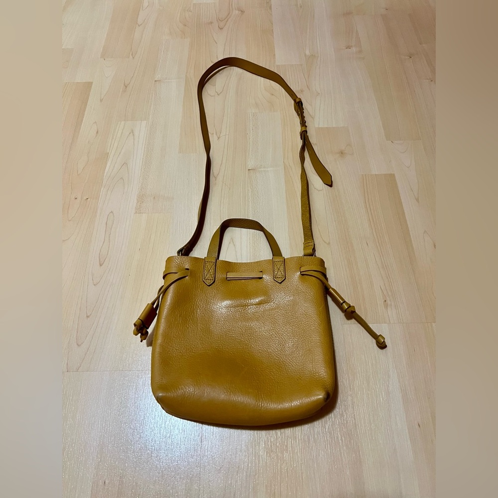 Madewell Small Transport Crossbody in Mustard Yellow - Picture 3 of 6
